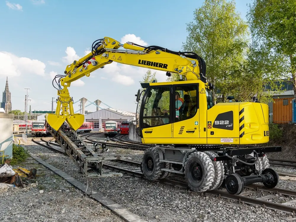 Liebherr A 922 Rail Litronic thumbnail 3