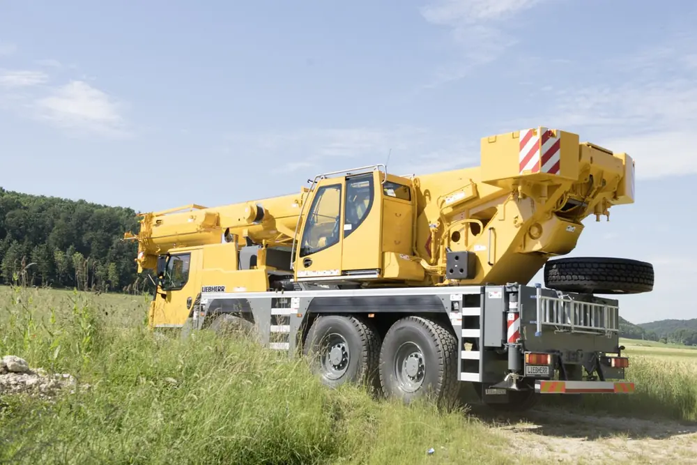 Liebherr LTM 1050-3.1 thumbnail 2