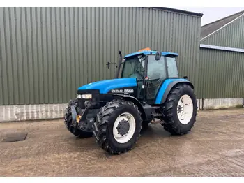 New Holland 8560 DT