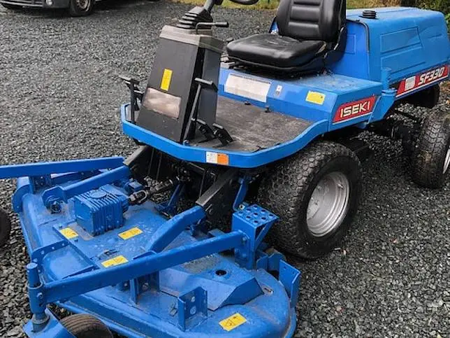 Iseki SF 330