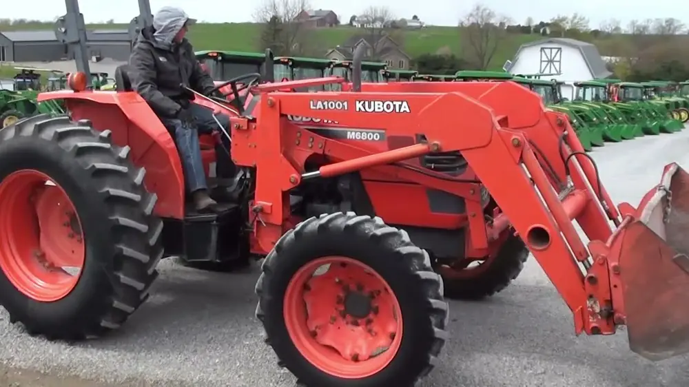 Kubota M6800