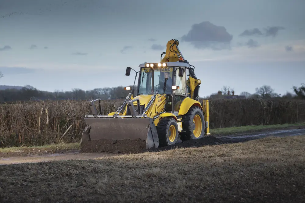 New Holland B110C TC thumbnail 13
