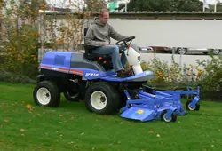 Iseki SF 300