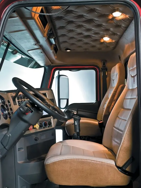 Mack TITAN Day Cab ISX 550 6x4 thumbnail 11