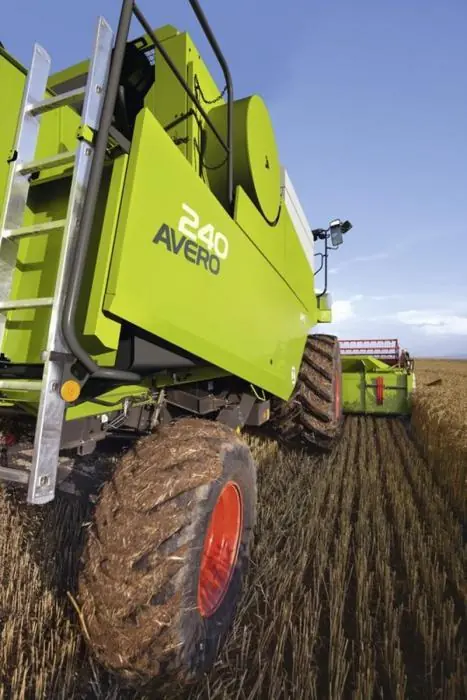 Claas Avero 240 thumbnail 2