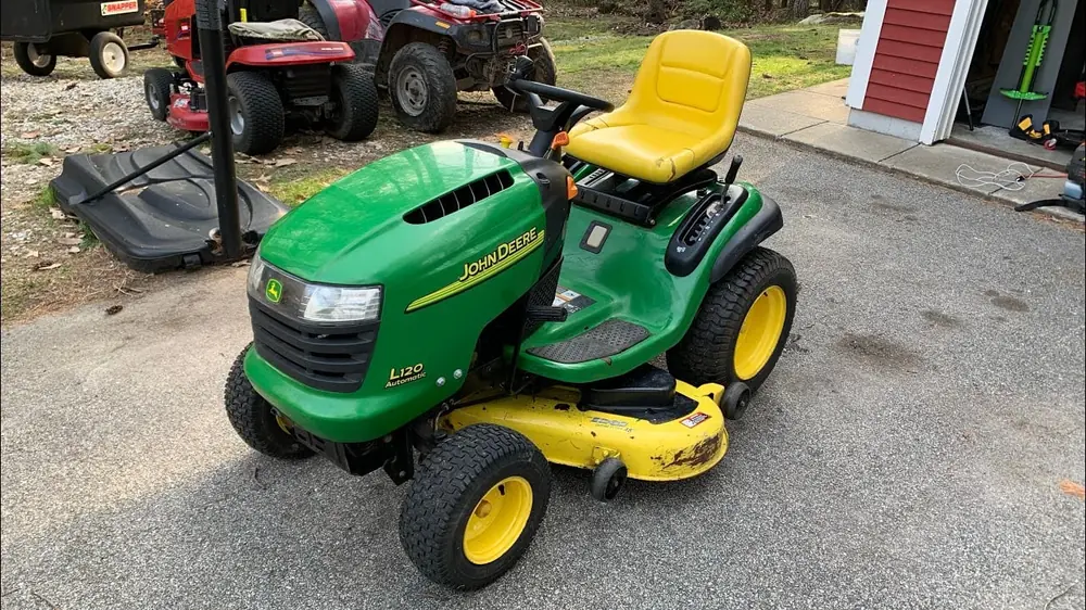 John Deere L120