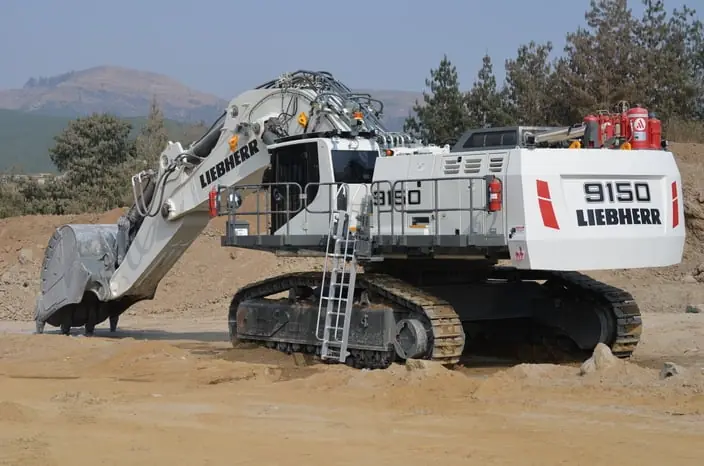 Liebherr R 9150