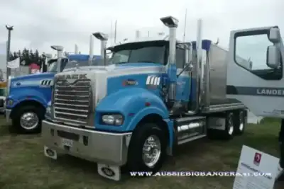 Mack TITAN 64" High-rise Sleeper Cab ISX 550 8x6 thumbnail 5