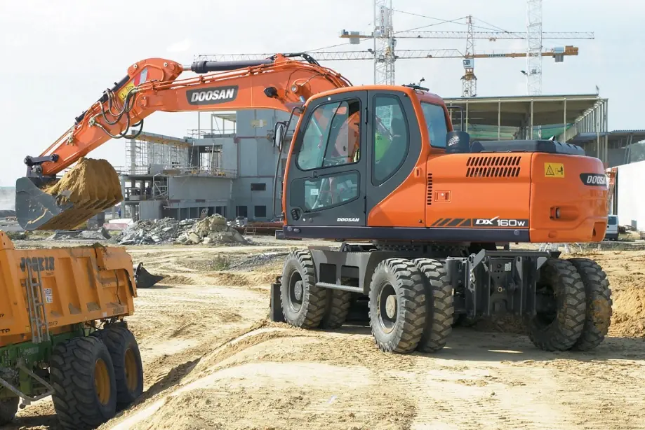 Doosan DX160W