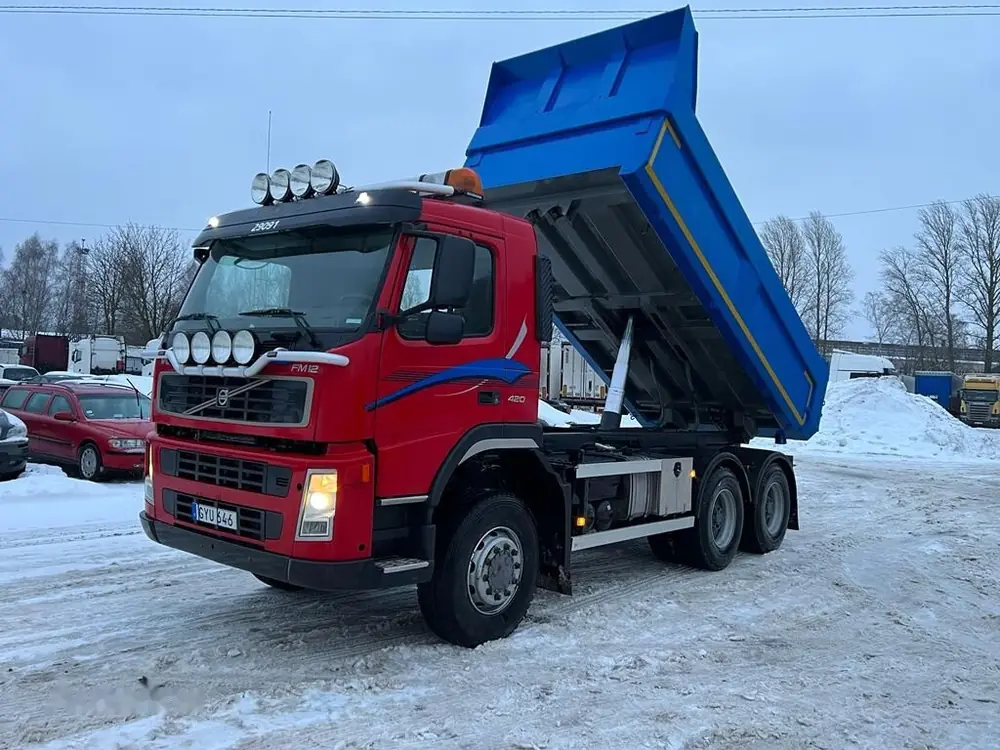 Volvo Trucks FM420 LNG 6x4 Rigid