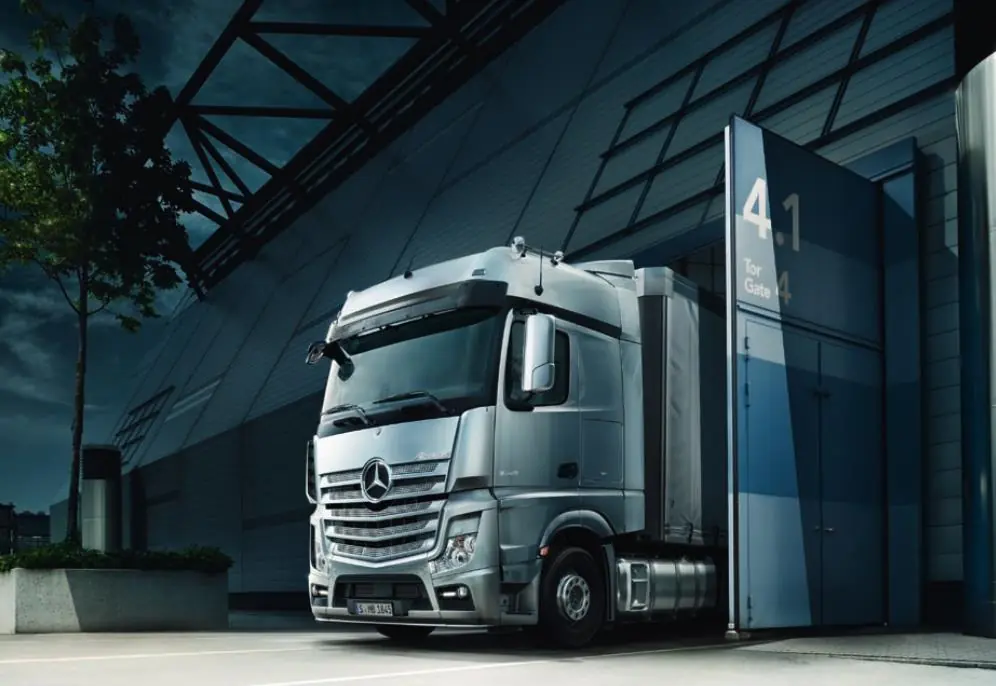 Mercedes-Benz Actros 3340 LS 6x4 thumbnail 3