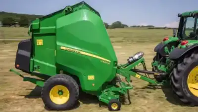 John Deere V461M