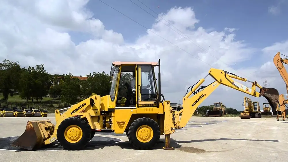 Komatsu WB92A