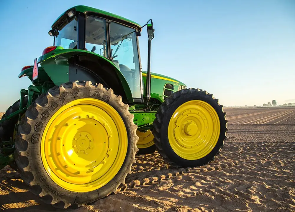 John Deere 6140J