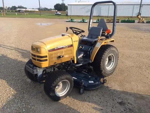 Challenger MT225
