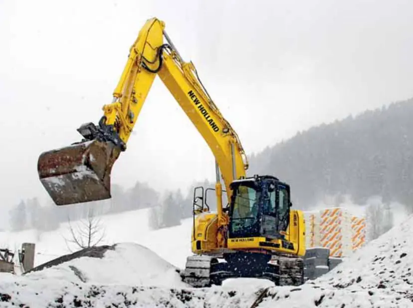 New Holland E230C SR LC