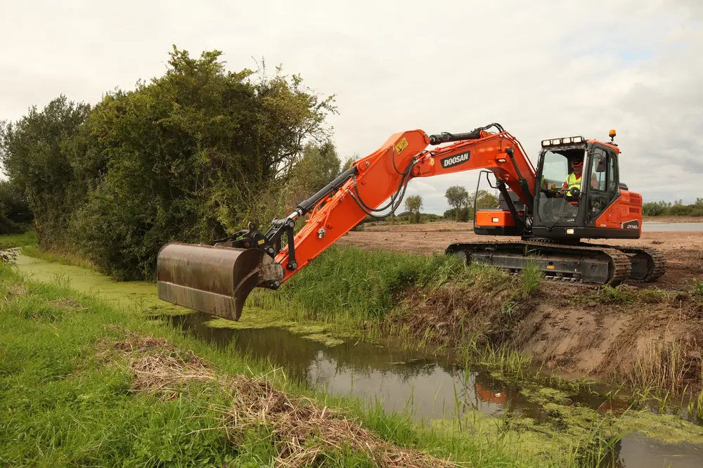 Doosan DX140LC-5 thumbnail 5