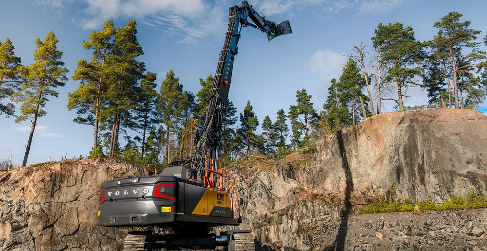Volvo EC400 High Reach thumbnail 4