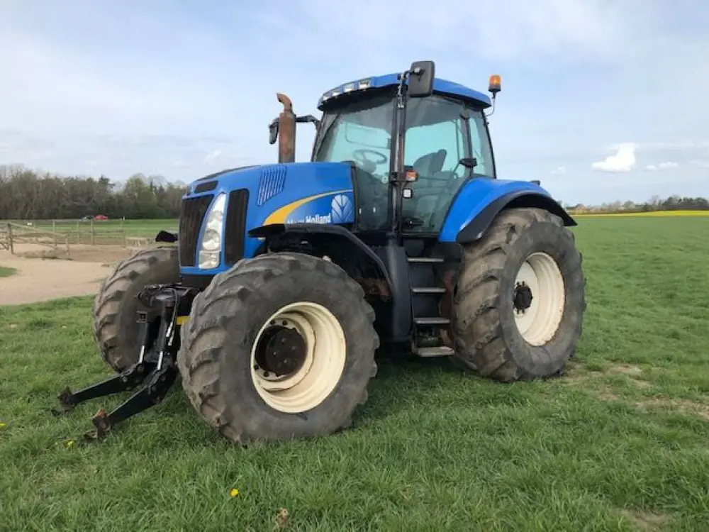 New Holland T 8040 (600)