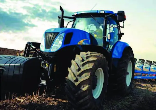 New Holland T 7030 (600)