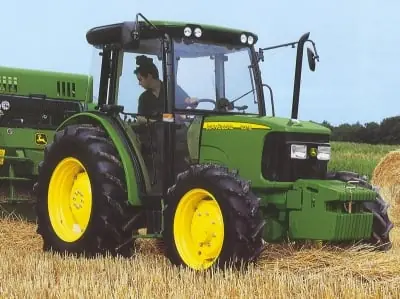 John Deere 5215 V