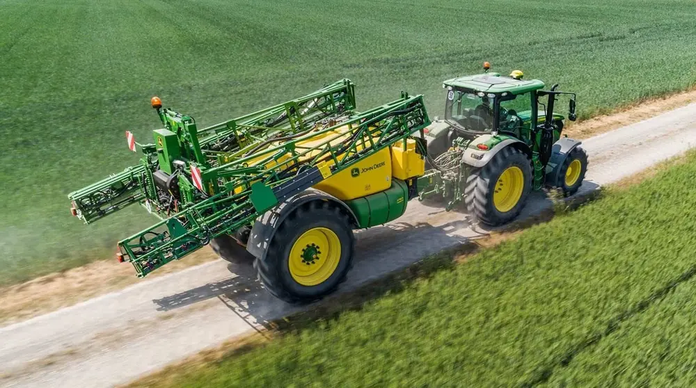 John Deere R740i