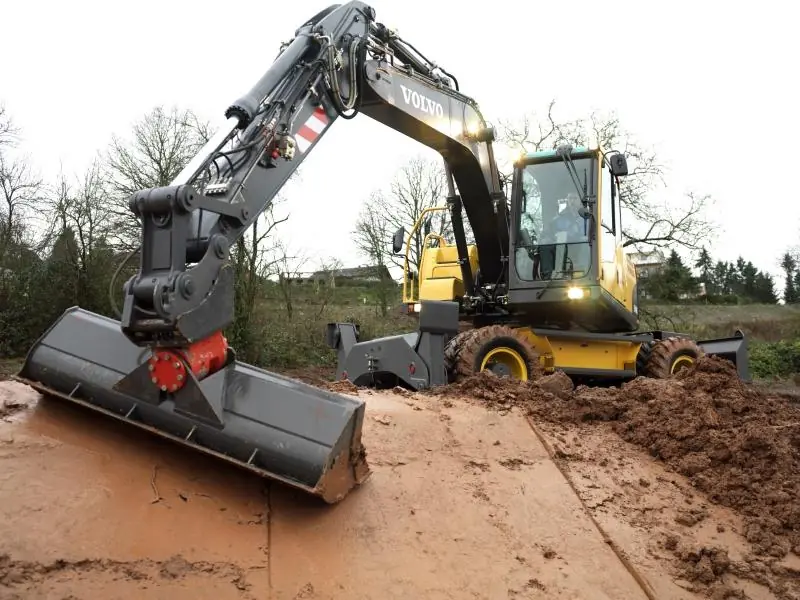 Volvo EW140C