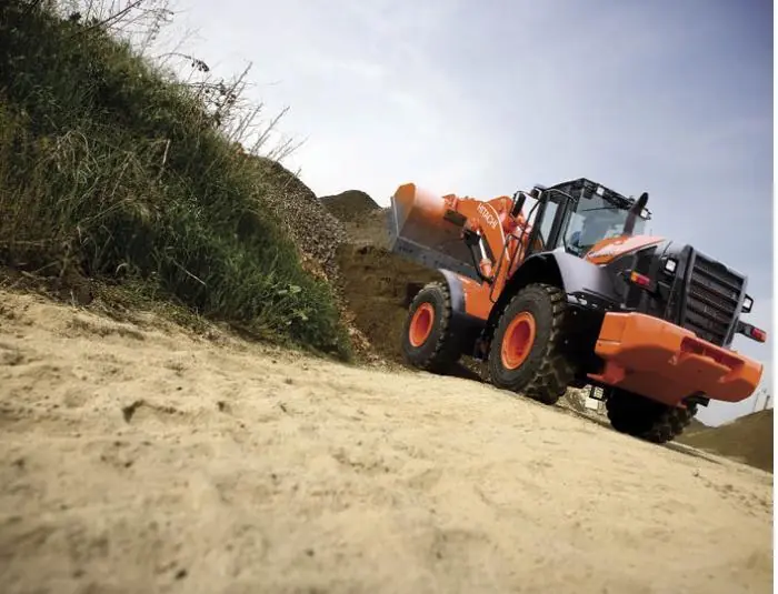 Hitachi ZW 220-5 thumbnail 5