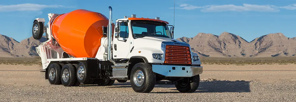 Freightliner 114SD 140 Extended Cab Detroit DD13