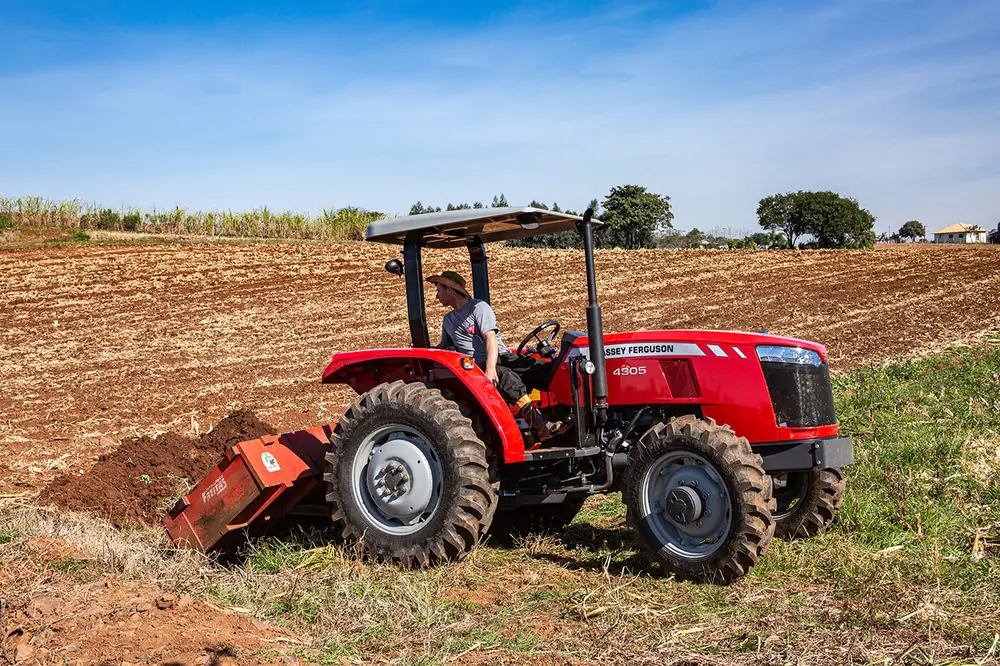Massey Ferguson MF 4305