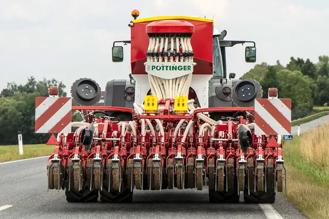 Pöttinger Terrasem R 4
