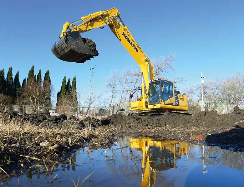 Komatsu PC240LC-11E0 thumbnail 3