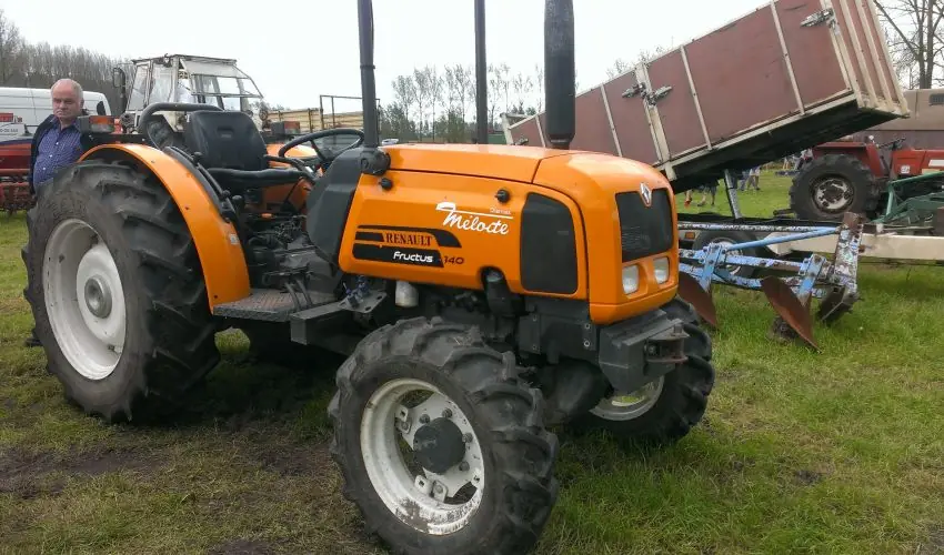 Renault Fructus 140 - 4