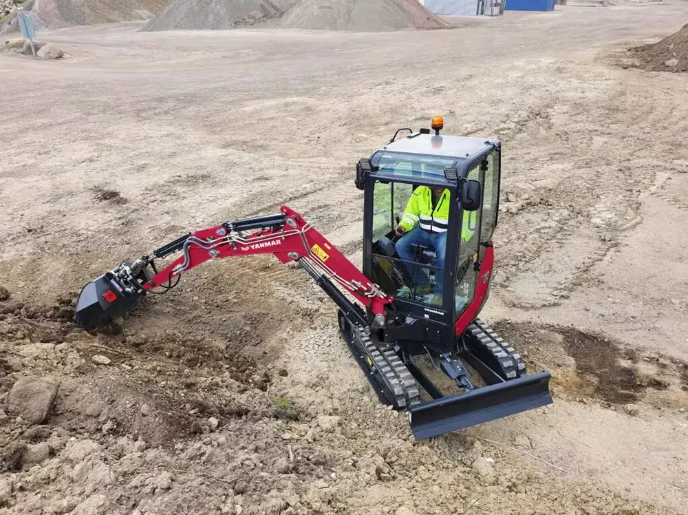 Yanmar SV22 thumbnail 3