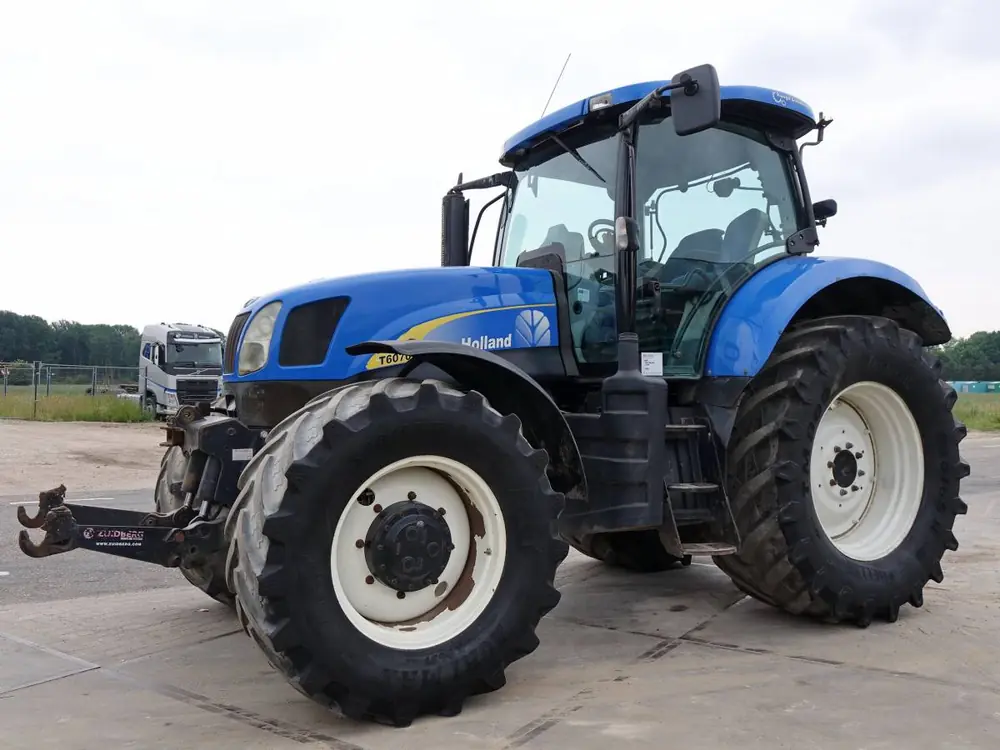 New Holland T6070