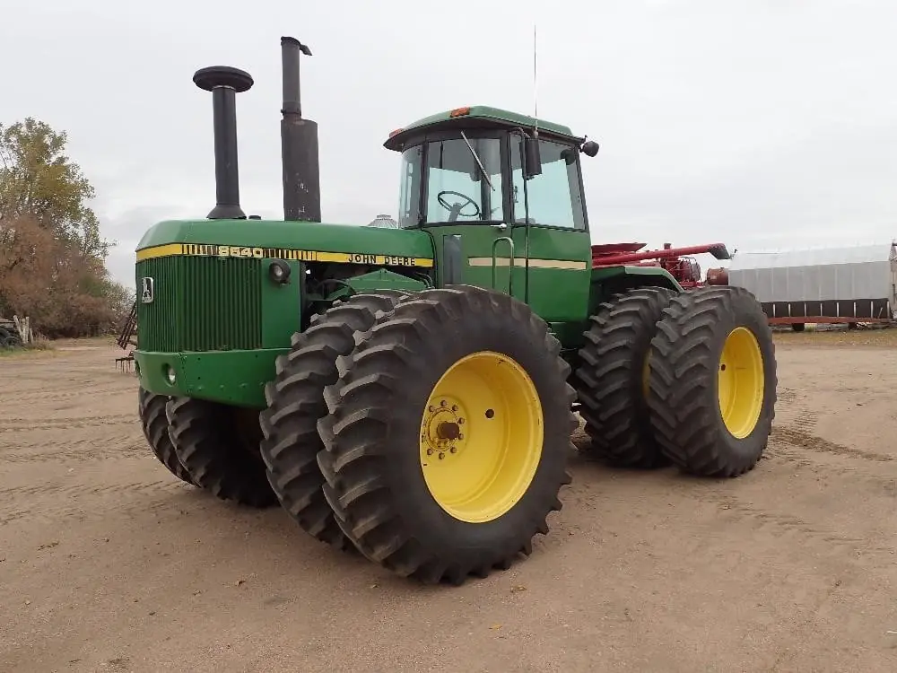 John Deere 8640