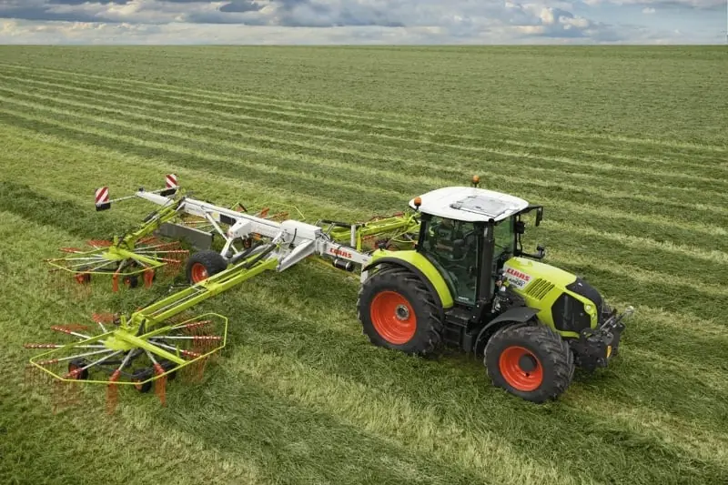 Claas Arion 650