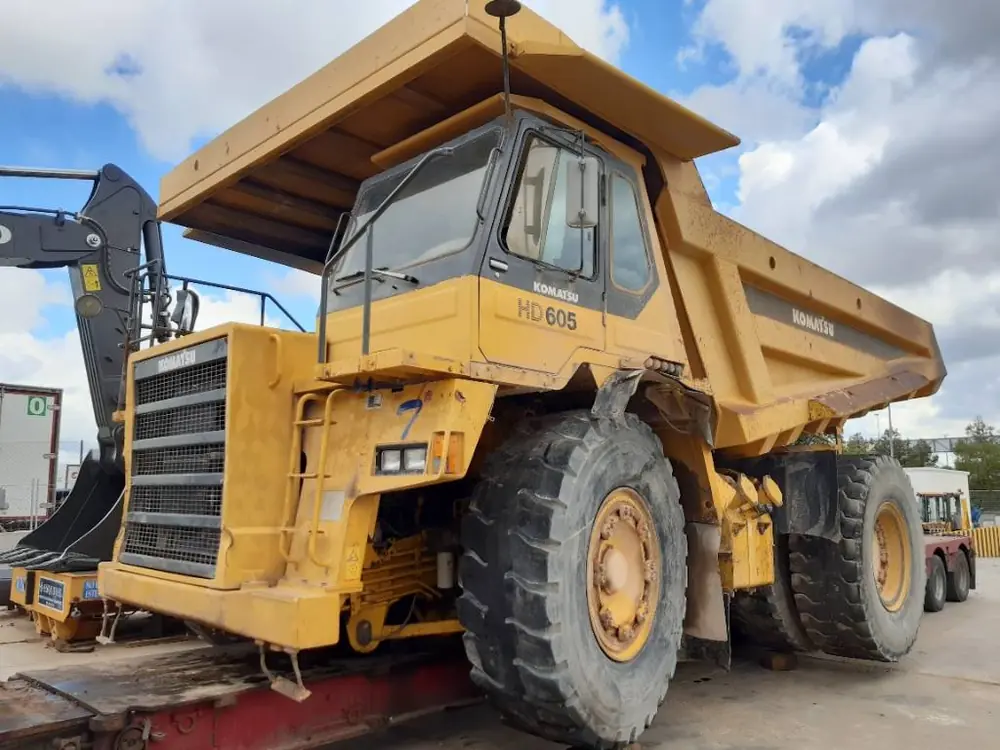 Komatsu HD605-5