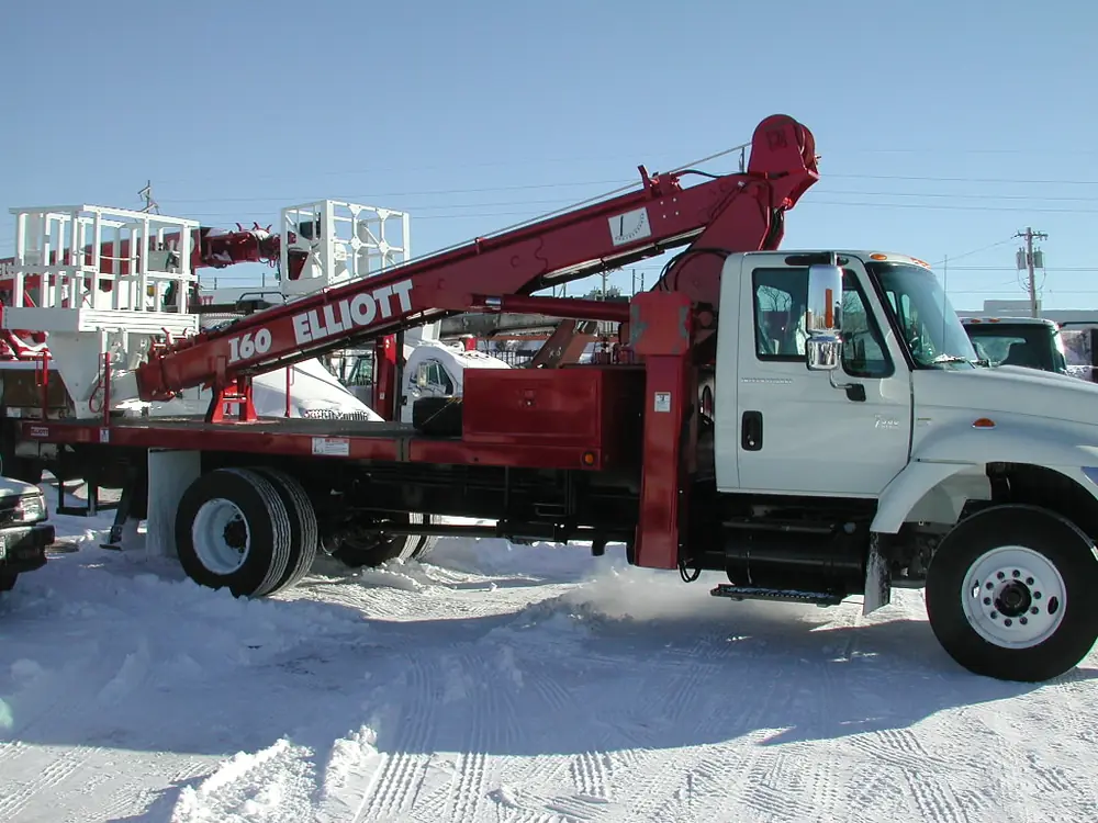 Elliott Equipment I60F HiReach