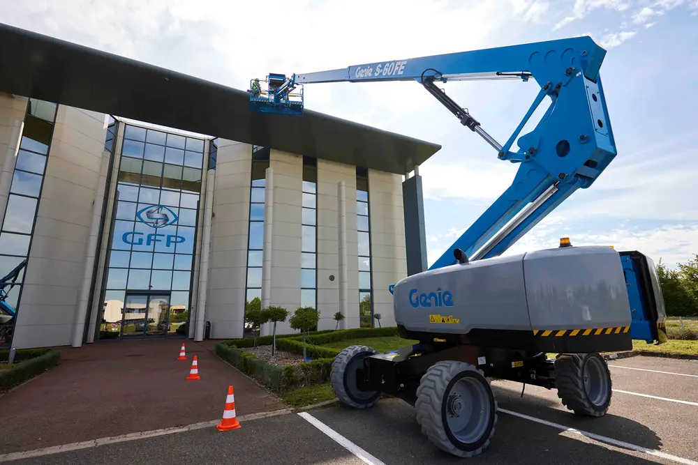 Genie S-60 FE