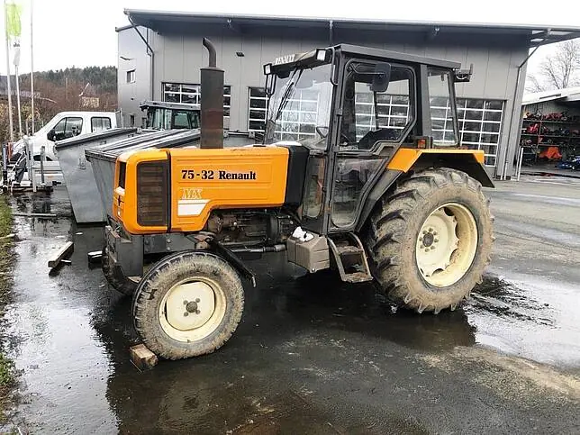 Renault CERES 75 4 RM A