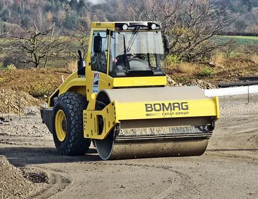 Bomag BW 214 DH-4i
