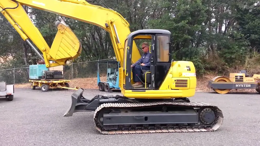 Komatsu PC128UU