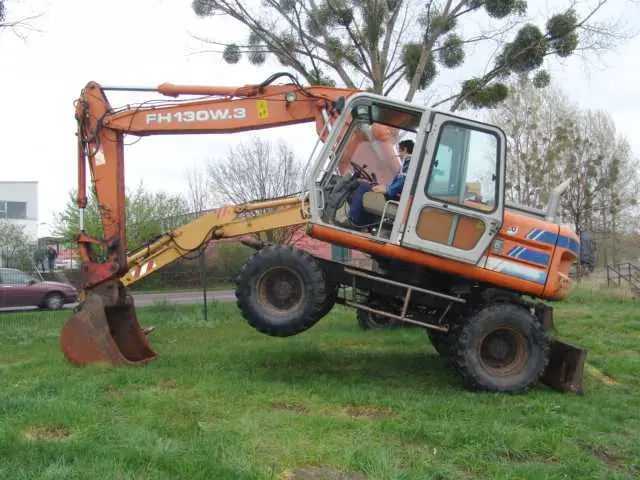 Fiat-Hitachi FH 130 W.3