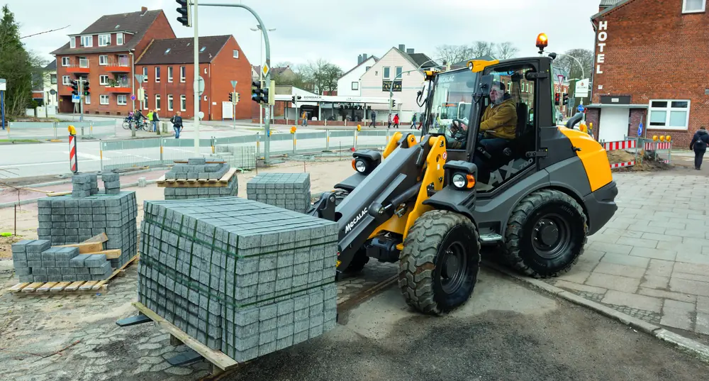 Mecalac AX700