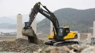 Volvo EC240CLR