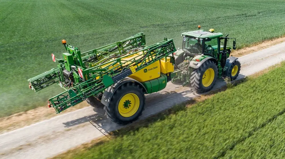 John Deere R740i