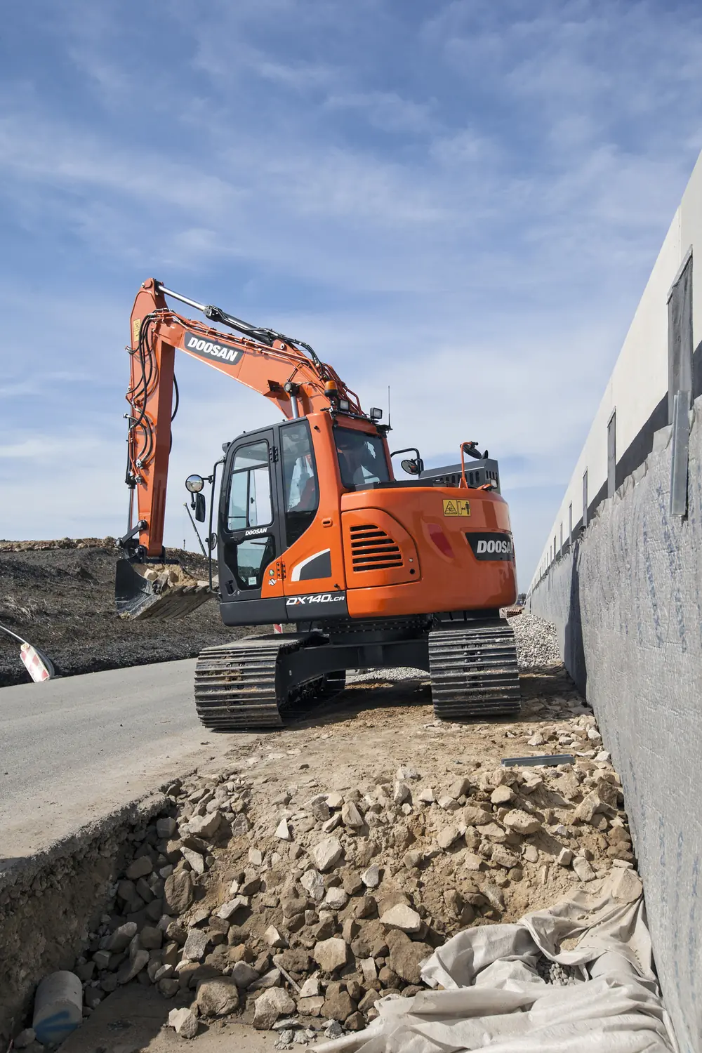Doosan DX140LCR-3