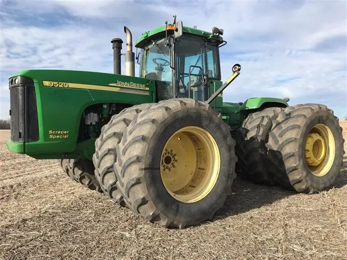 John Deere 9520