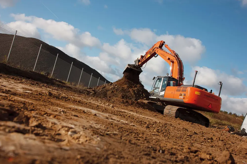 Hitachi ZX 350 LC-3 thumbnail 2